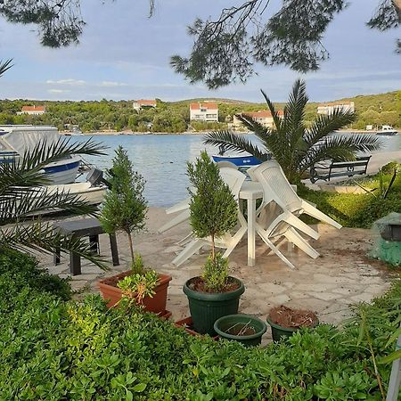 Holiday Home Artina 2 Lovište Esterno foto